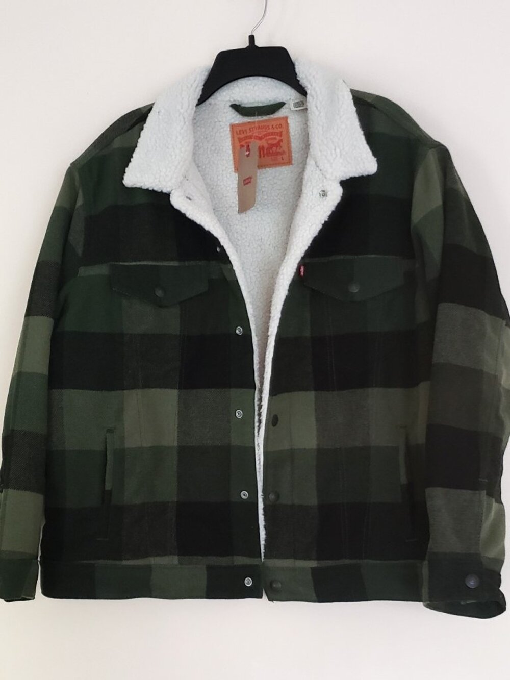 NWT Levi's Sherpa Trucker Jacket Size L Plaid Green Black Relaxed Fit Pockets